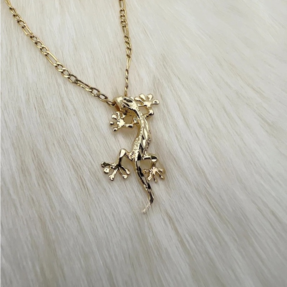 14k Solid Yellow Gold Lizard Gecko Charm Pendant (chain not included)